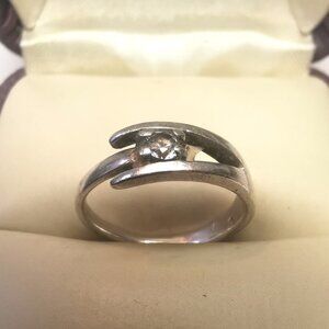 Italy 925 Sterling Silver Bypass Ring Size 4 Clear Solitaire 2mm Band Circa 1995